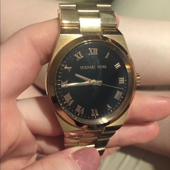 Michael Kors Stainless Steel Gold Color Watch - Picture 3 of 5